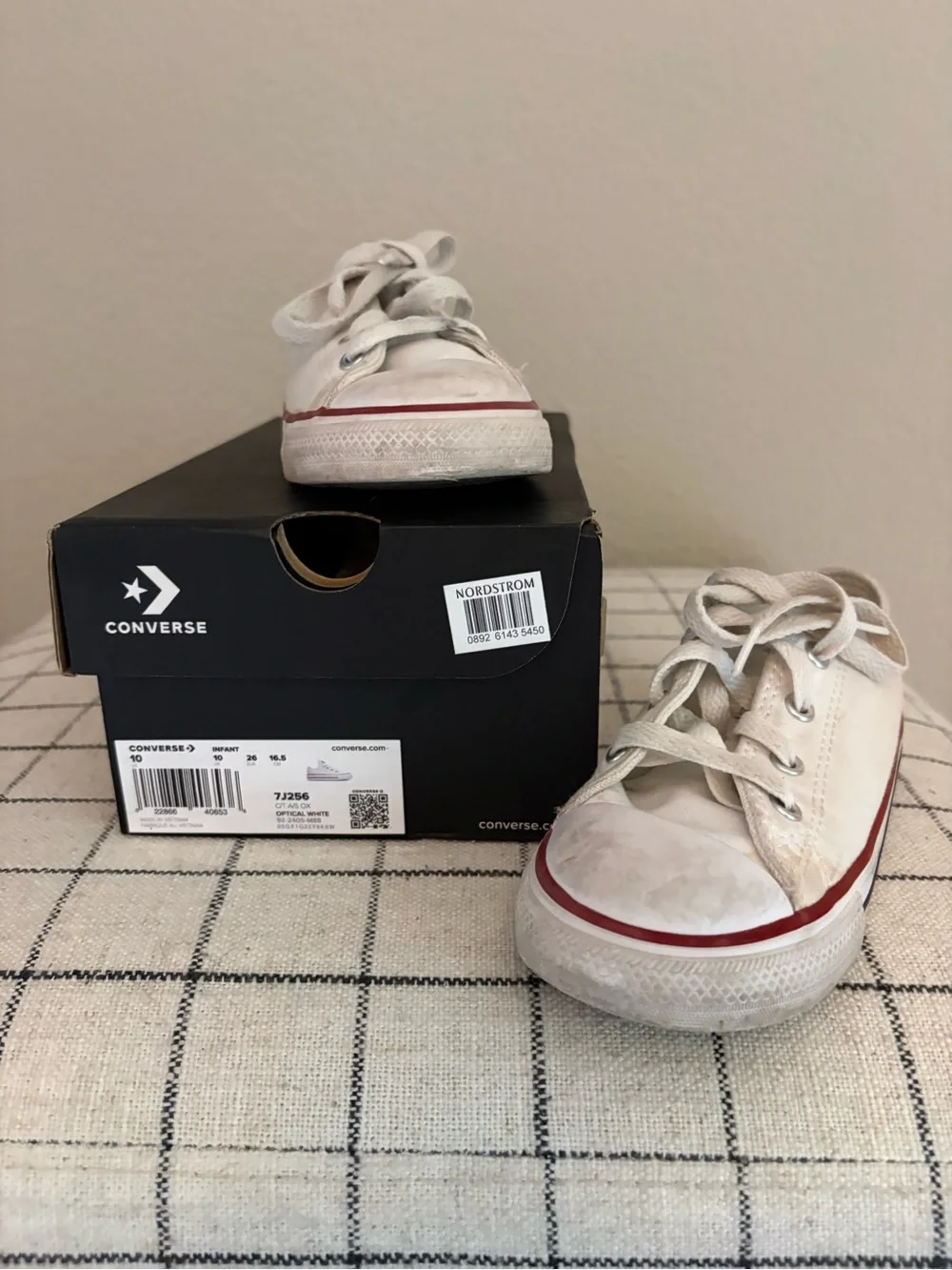 Converse classic low